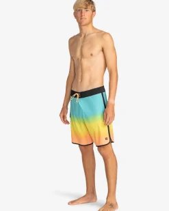 73 Fade Pro 19" - Calções de banho pelo joelho para Homem