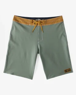 Core Lord Pro 20" - Cal&ccedil;&otilde;es de banho pelo joelho para Homem