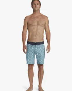 Good Times - Boardshorts de desempenho 17,5&rdquo; para Homem